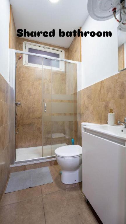 Rooms In Spacious Apartment In City Center Barselona Dış mekan fotoğraf